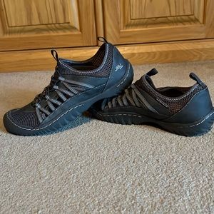 Pink and grey size 9 JBUsport shoes